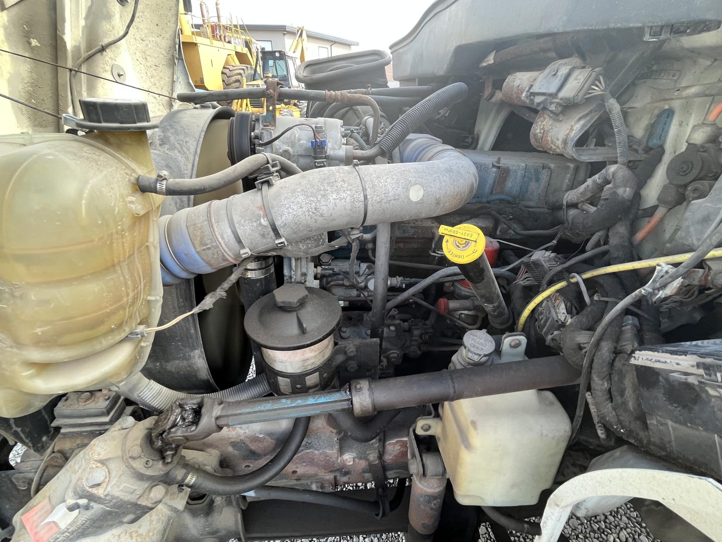 ./imagenes/INVOICE/2019/17415/CAMION INTERNATIONAL 4400 6X4 CON GRUA ARTICULADA COPMA 2000  (44).JPG